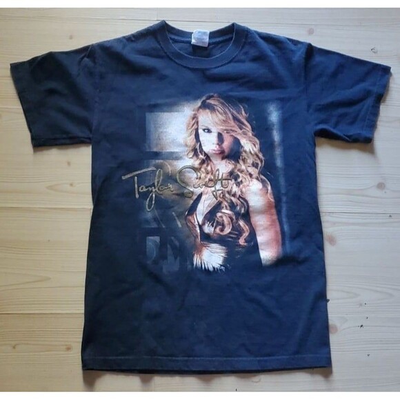 Taylor Swift Live Early Tour Shirt Nashville - Picture 1 of 5